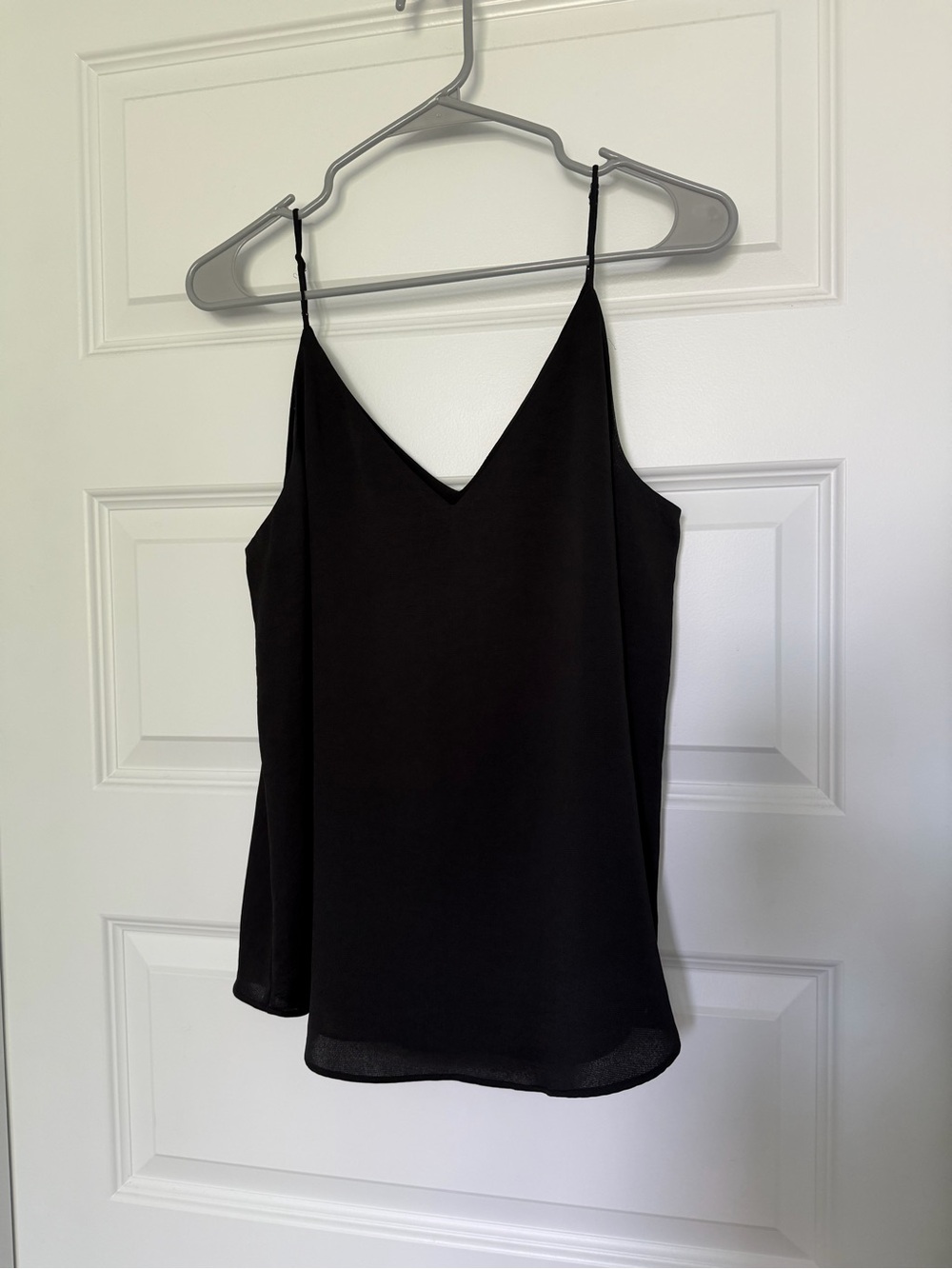 Express Black V-Neck Spaghetti Strap Camisole